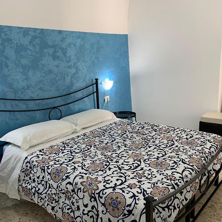 A Casa Di Rosy Villa Monopoli Exteriör bild